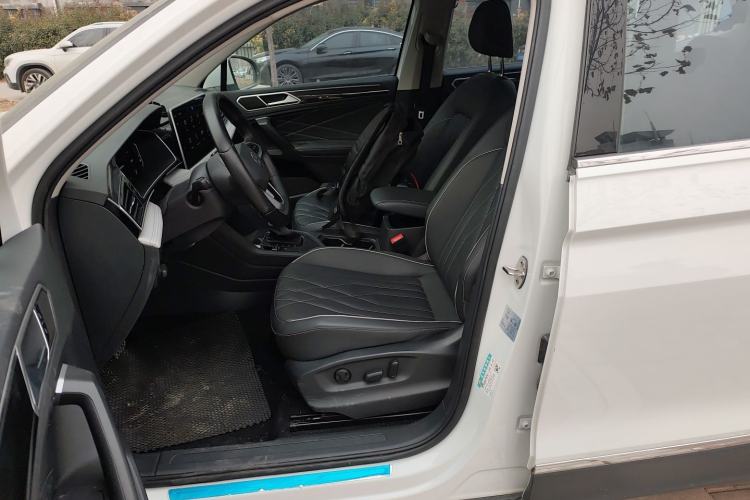 Used Volkswagen Tiguan L 2024 300TSI Automatic Two-Wheel Drive Smart Edition
