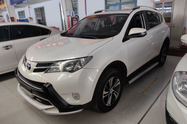 Used Toyota RAV4 2015 2.0L CVT Two-Wheel Drive Fashion Edition