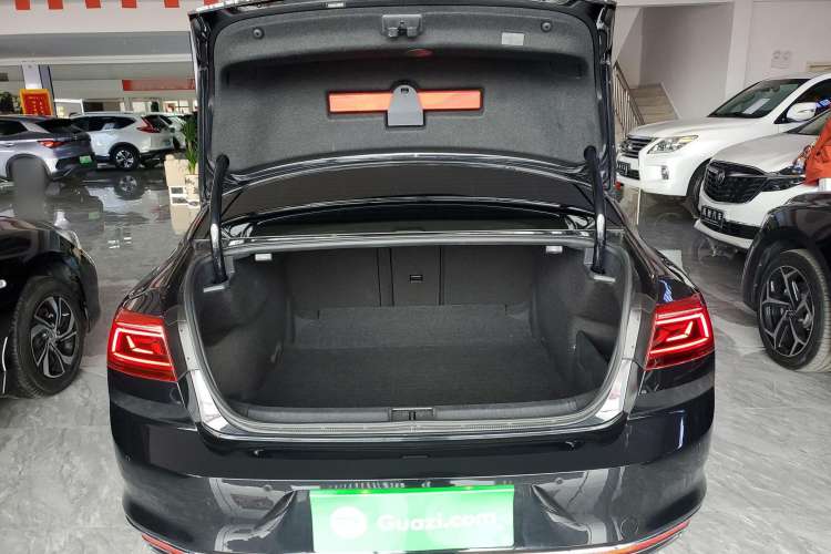 Used Volkswagen Magotan 2020 330TSI DSG Leading Model
