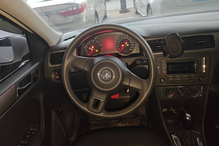 Used Volkswagen Santana 2015 1.6L Automatic Comfort Edition
