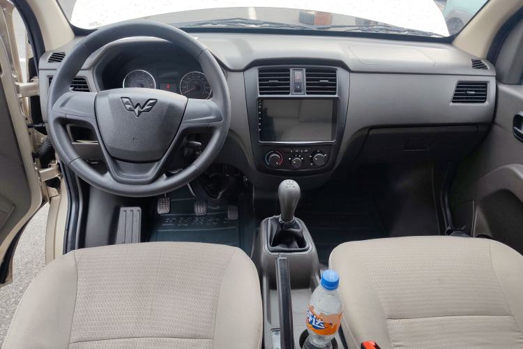 Used Wuling Rongguang S 2023 1.5L Base Version 5/7 Seats
