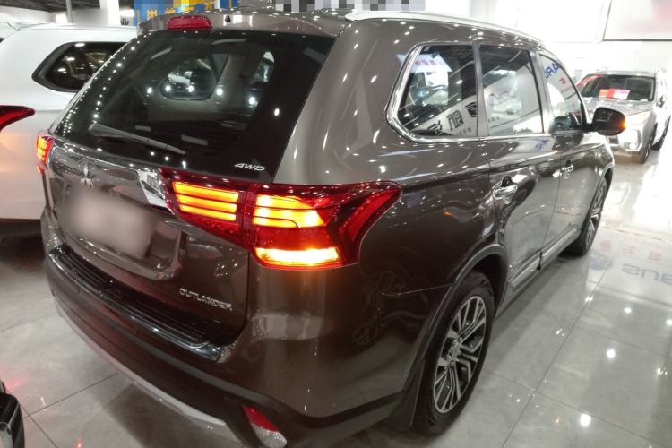 Used Mitsubishi Outlander 2018 2.4L 4x4 Elite Edition 5 Seats
