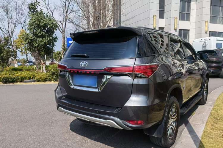 Used Toyota Fortuner 2016 2.7L Middle East Version
