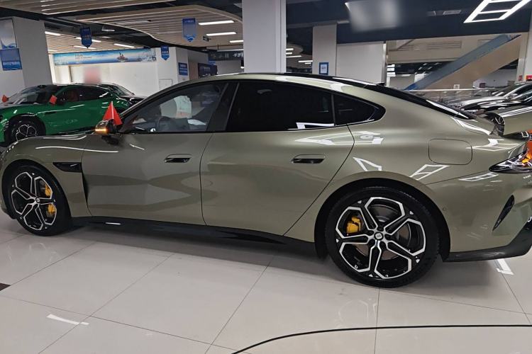 Used  SU7 2024 Four-Wheel Drive Ultra-Long Range Advanced Intelligent Driving Max Edition
