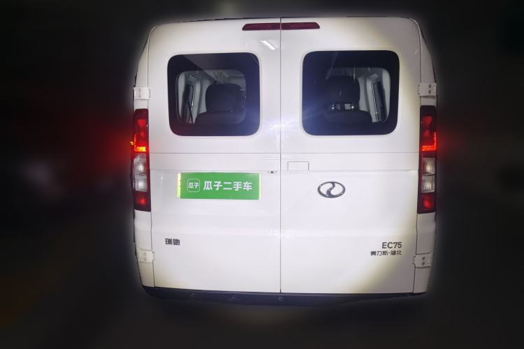 Used Ruichi EC75 2025 Model Passenger Vehicle Smart Driving Ultra-Charging Edition, Pioneer Type I, 52.16 kWh