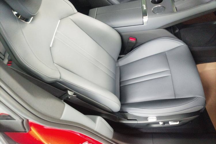 Used  YU7 2025 Ultra-Long Range Rear-Wheel Drive Version
