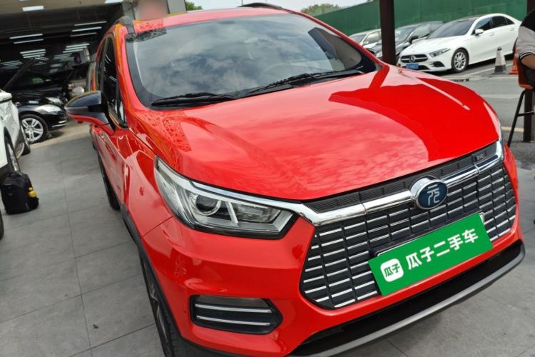 Used BYD Yuan New Energy 2018 EV360 Smart Connected Cool Model
