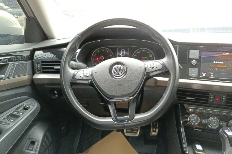 Used Volkswagen Passat 2019 330TSI Elite Edition China VI
