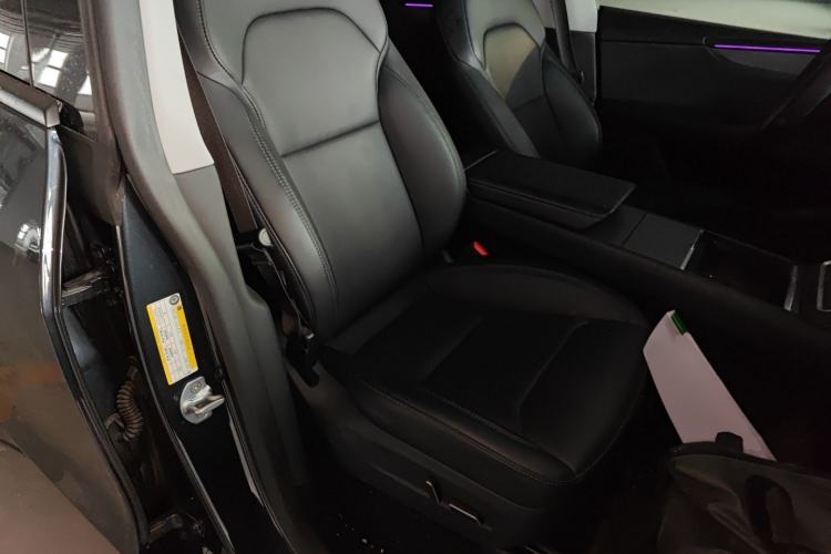 Used Tesla Model Y 2025 Long-Range All-Wheel Drive First Edition
