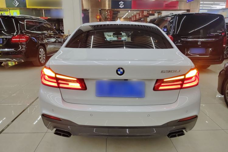 Used BMW 5 Series 2019 Facelifted 530Li Leading Edition M Sport Package
