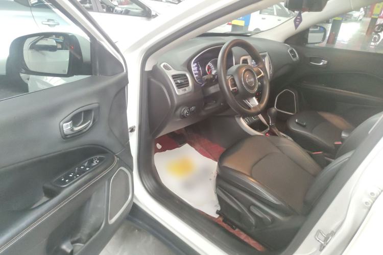 Used Jeep Compass 2020 220T Automatic Leading Edition
