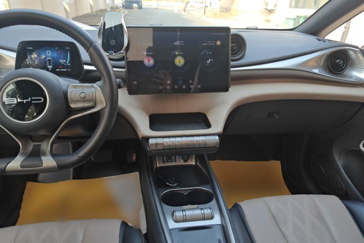 Used BYD Dolphin 2023 420 km Fashion Edition