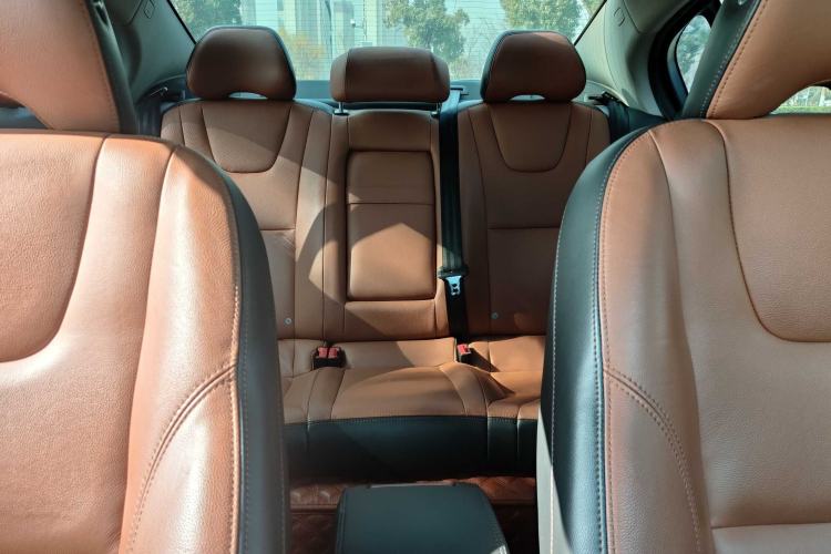 Used Volvo S60 2019 S60L Facelift T5 Intelligent Advanced Edition
