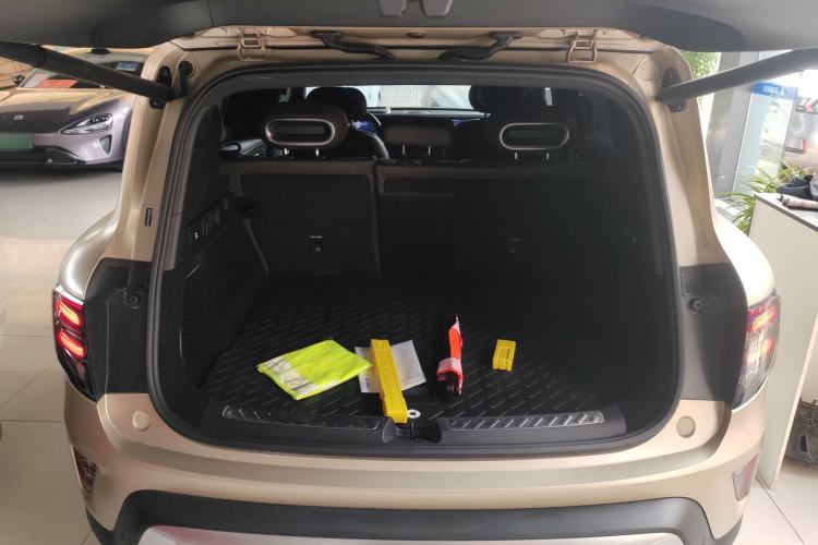 Used  #5 2024 Ultra-Long Range Extraordinary Journey Luxury Edition