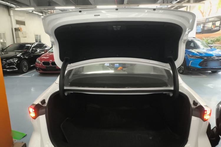 Used  L6 2023 125km Starship