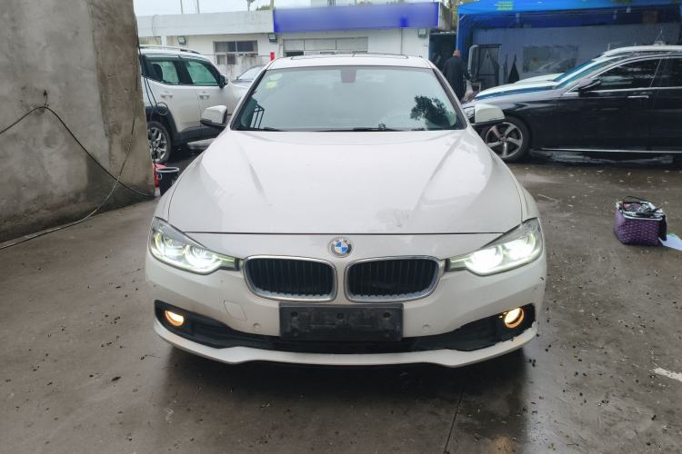 Used BMW 3 Series 2016 316i Fashion Model
