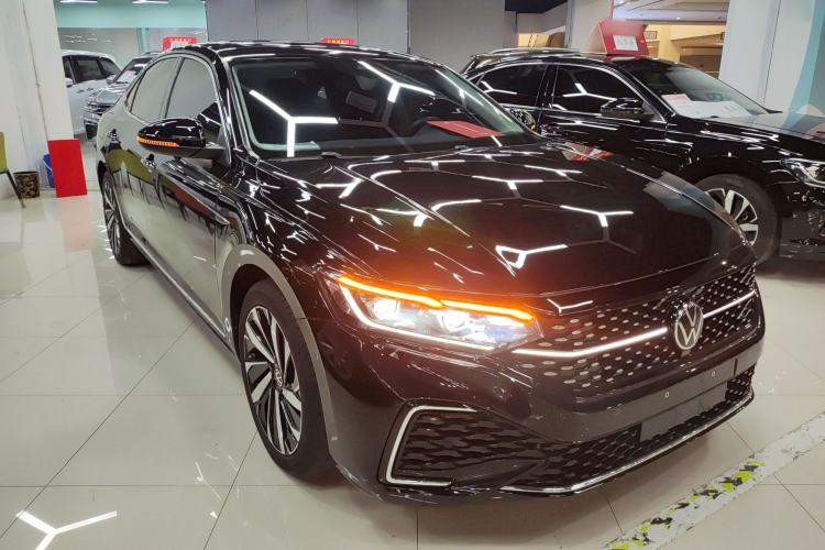 Used Volkswagen Passat 2022 330TSI Starry Luxury Edition
