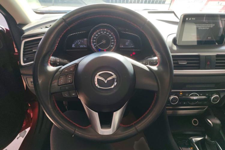 Used Mazda Mazda 3 Axela 2016 Hatchback 1.5L Automatic Luxury Model