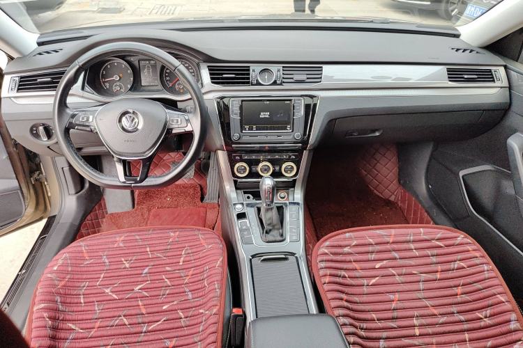 Used Volkswagen Passat 2017 330TSI DSG Luxury Edition
