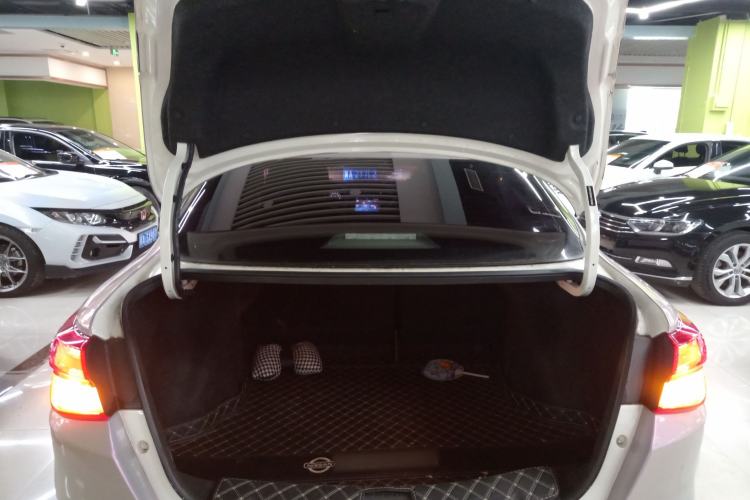 Used Nissan Lannia 2019 1.6L CVT Smart Connect Smart Cool Version China V Standard
