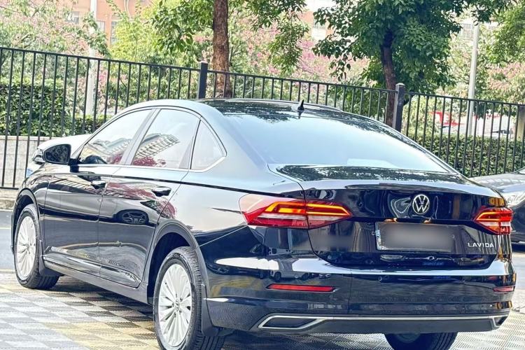 Used Volkswagen Lavida 2022 1.5L Automatic Comfort Edition
