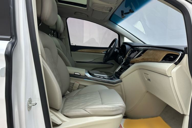 Used Buick GL8 2018 ES 28T Comfort Model China VI Standard
