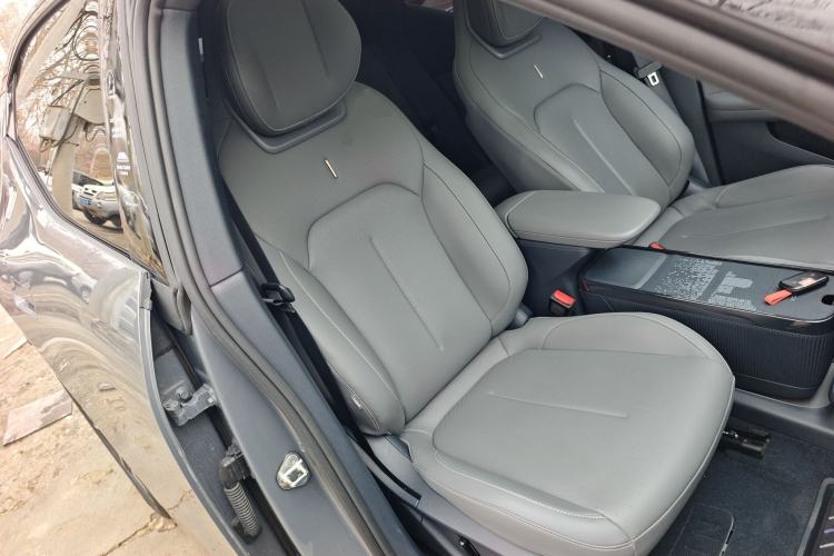 Used Lynk & Co Z20 2025 530 km Range Rear-Wheel Drive Pro
