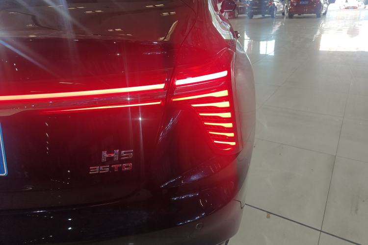 Used Hongqi H5 2023 1.5T DCT Smart Connect Flagship Edition
