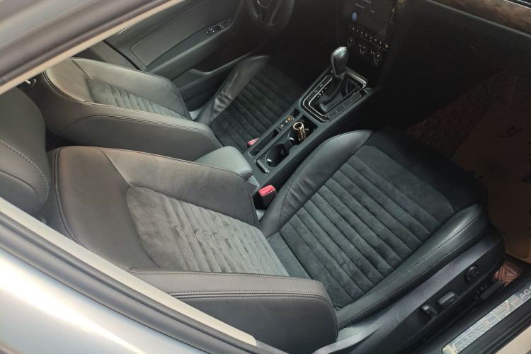 Used Volkswagen Magotan 2018 330TSI DSG Luxury Model
