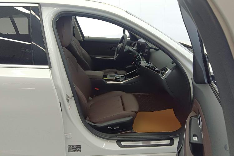 Used BMW i3 2024 eDrive 35 L
