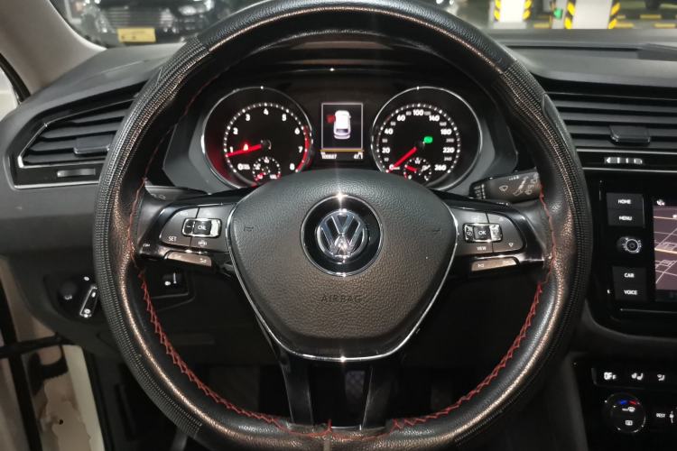 Used Volkswagen Tiguan L 2019 330TSI Automatic Two-Wheel Drive Smart Luxury Version China VI Standard