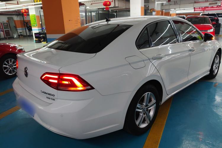 Used Volkswagen Lamando 2017 230TSI DSG Fashion Edition
