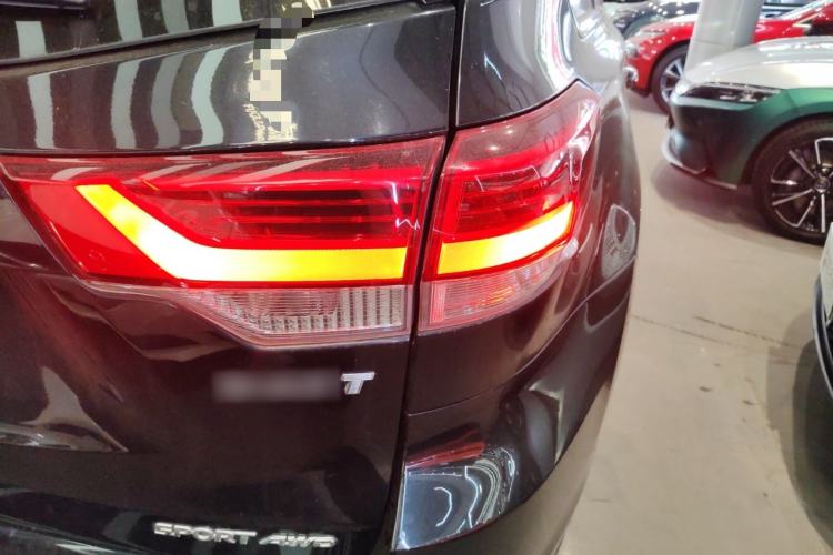 Used Toyota Highlander 2018 2.0T Four-Wheel Drive Luxury Version 7 Seats China VI Standard
