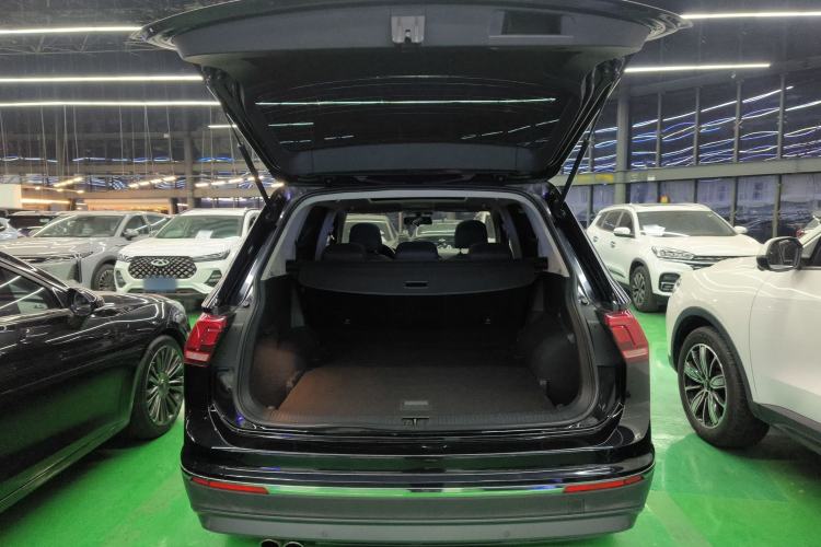 Used Volkswagen Tiguan L 2019 330TSI Automatic Two-Wheel Drive Panoramic Comfort Edition China V Standard
