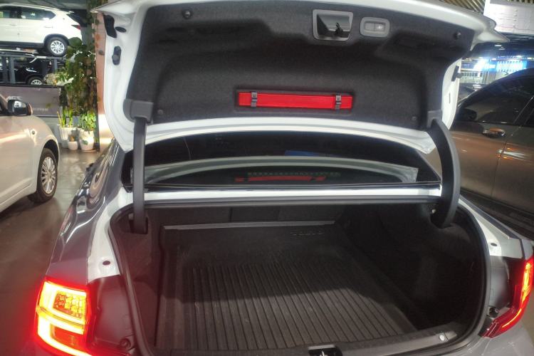 Used Volvo S90 2019 T5 Zhiyi Edition
