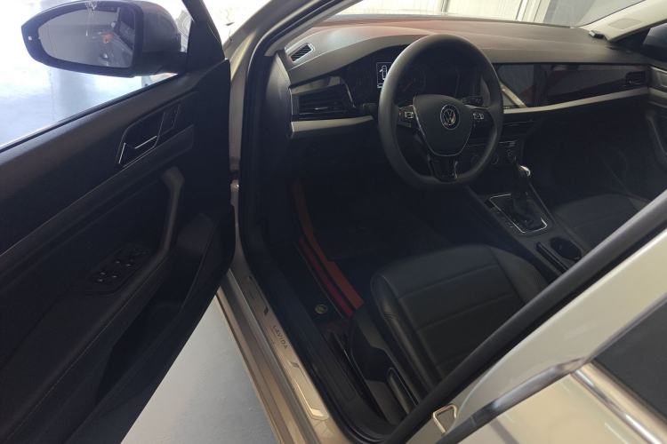 Used Volkswagen Lavida 2019 1.5L Automatic Comfort Edition China VI Standard