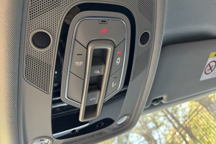 Used Audi A4L 2018 30th Anniversary Edition 40 TFSI Fashion Model
