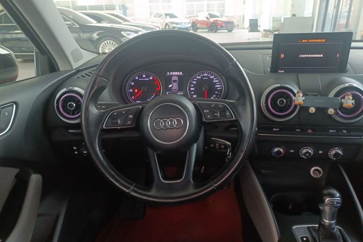 Used Audi A3 2017 Sportback 35 TFSI Fashion Model
