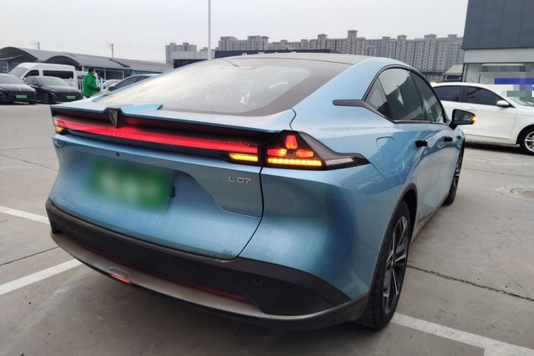 Used  L07 2024 230Max Qiankun Intelligent Driving ADS SE Range-Extended Version
