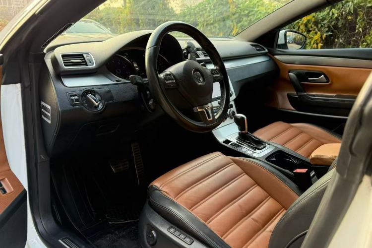 Used Volkswagen FAW-Volkswagen CC 2015 2.0 TSI Luxury Model