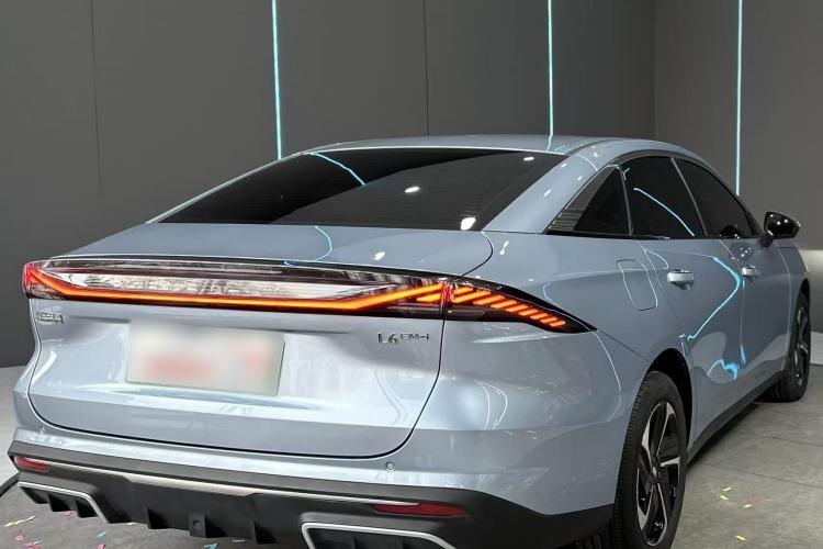 Used  L6 2025 EM-i 140km Starship Edition