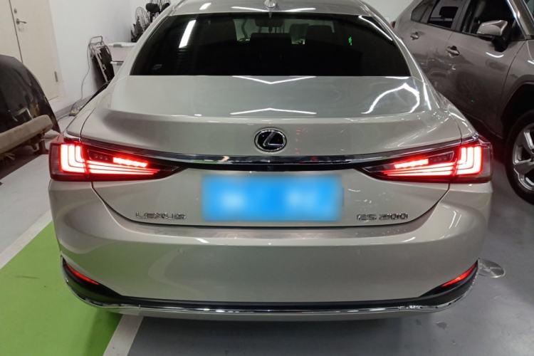 Used Lexus ES 2018 200 Excellence Edition China V Standard
