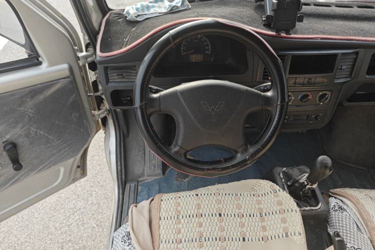 Used Wuling Zhiguang 2013 1.0L Practical Version