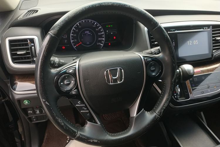 Used Honda Odyssey 2015 Updated Version 2.4L Smart Edition