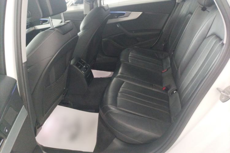 Used Audi A4L 2022 40 TFSI Luxury Dynamic Model