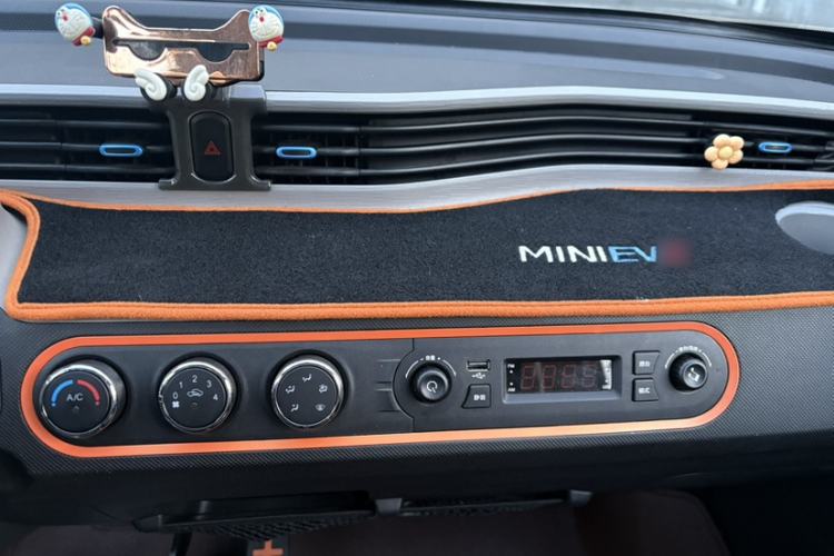 Used Wuling Hongguang MINIEV 2021 Macaron Premium Model – Lithium Iron Phosphate
