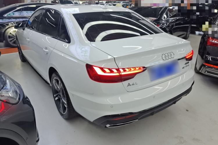 Used Audi A4L 2022 40 TFSI Luxury Dynamic Model
