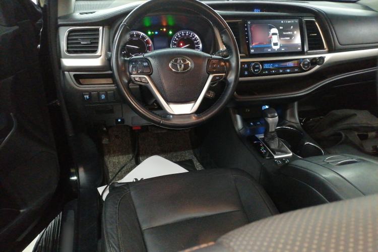 Used Toyota Highlander 2015 2.0T Two-Wheel Drive Luxury Edition 7 Seats