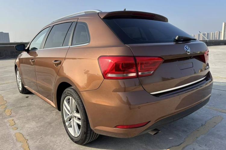 Used Volkswagen Gran Lavida 2015 1.6L Automatic Comfort Edition
