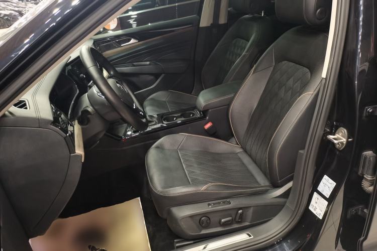 Used Volkswagen Passat 2019 330TSI Luxury Edition China VI Standard
